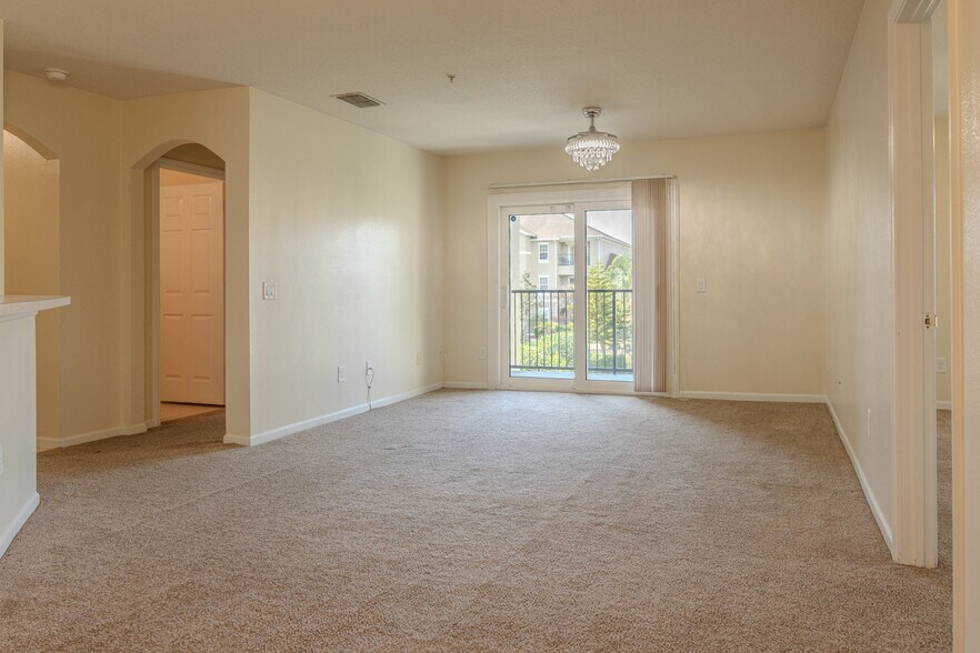 Building Photo - 6596 Swissco Dr