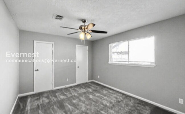 Building Photo - 4034 Cypressdale Dr