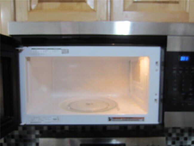 Building Photo - 4036 Oak Glenn Dr