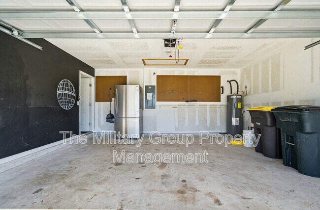 Building Photo - 15729 Equine Gait Dr