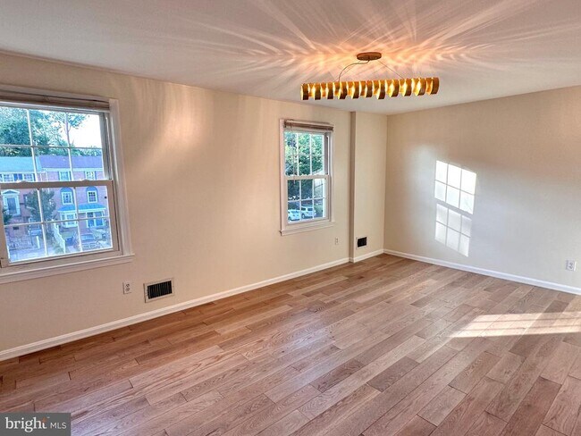 Building Photo - 4311 Cedarlake Ct