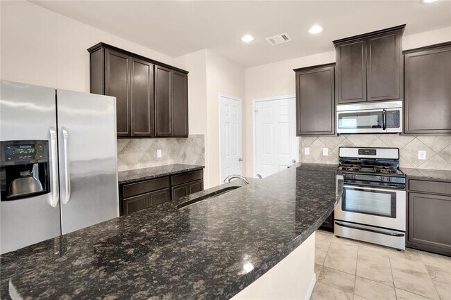 Building Photo - 8023 Villa Lago Ln