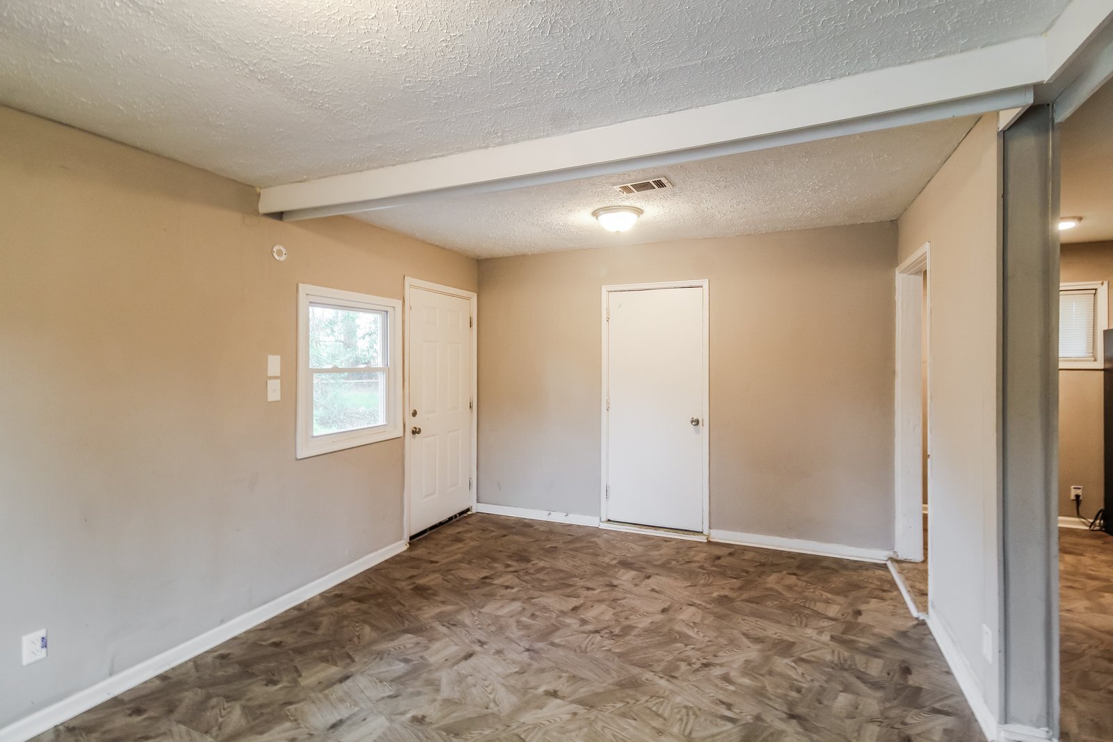 Building Photo - 2423 Adger Rd