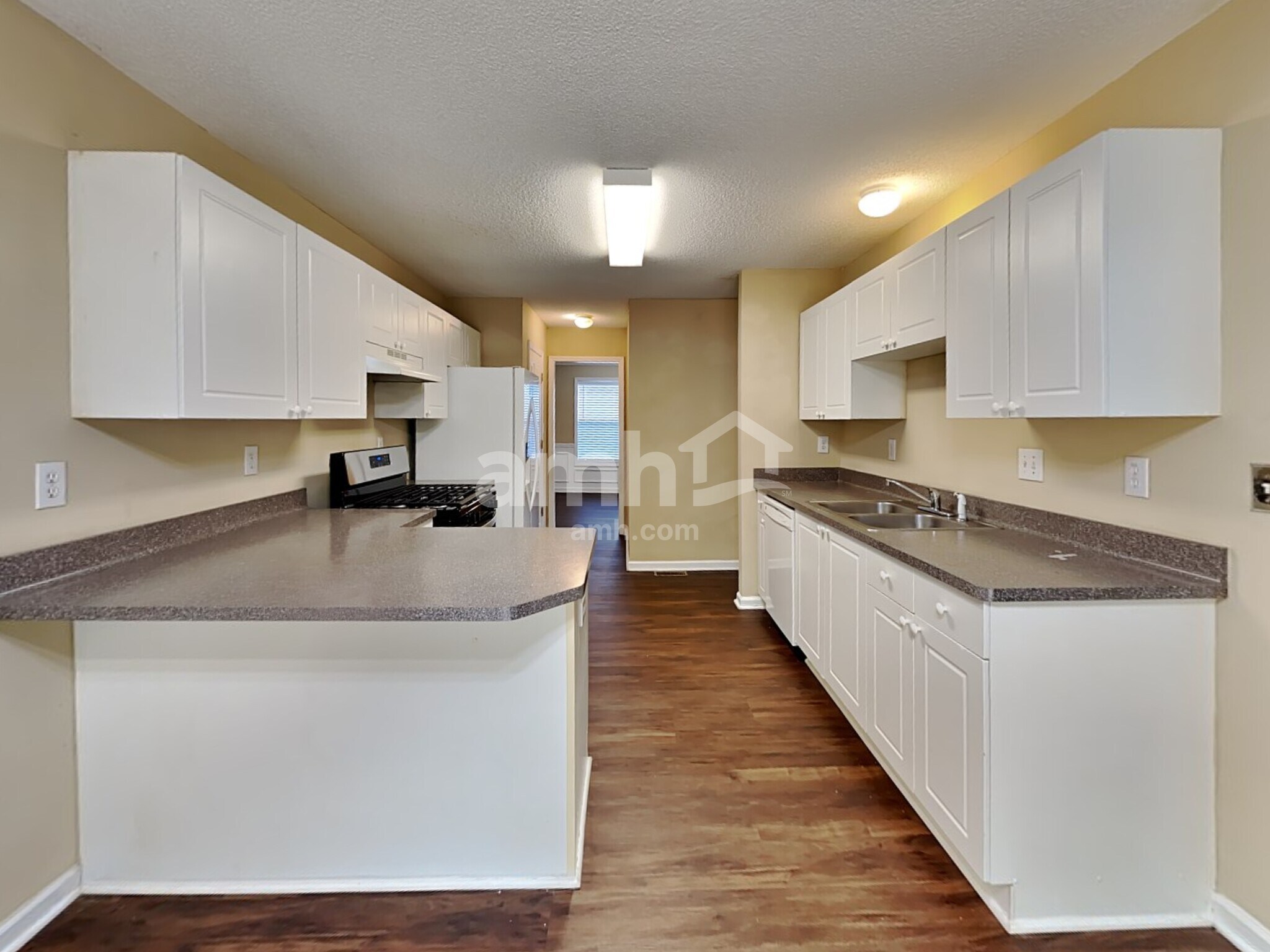 Building Photo - 5705 Wandering Vine Trl SE