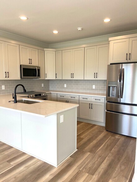 Building Photo - 1174 Ranch Marina Rd