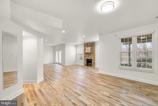 Building Photo - 6058 Sugarstone Ct