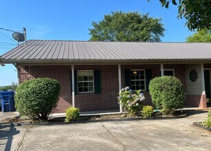 Building Photo - 1151/1153 Chucky Pike Duplex