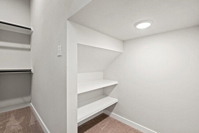 Building Photo - 2209 Grenache Dr