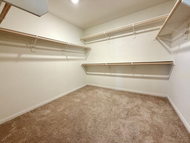 Building Photo - Solar Powered 4 Bedroom 3.5 Bath Sagewood Home with Private Casita & 3 Car Garage