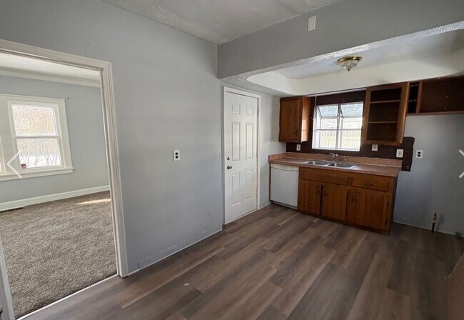 Building Photo - 15419 Woodbrook Ave