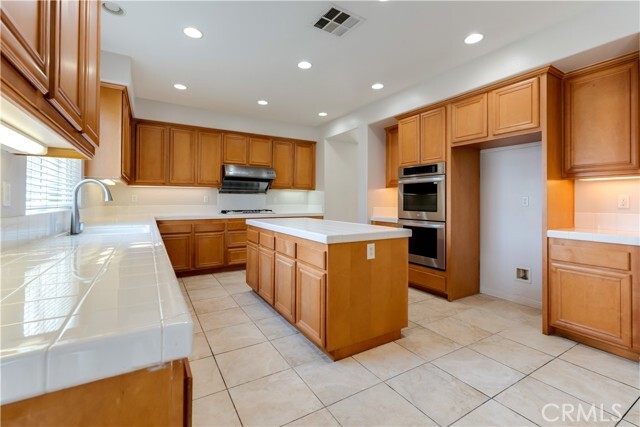 Building Photo - 13461 Shady Knoll Dr