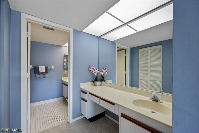 Building Photo - 500 Misty Pines Cir