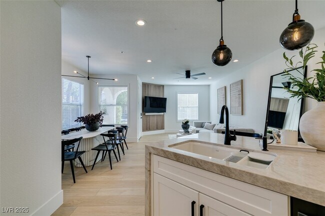 Building Photo - 8777 W Maule Ave