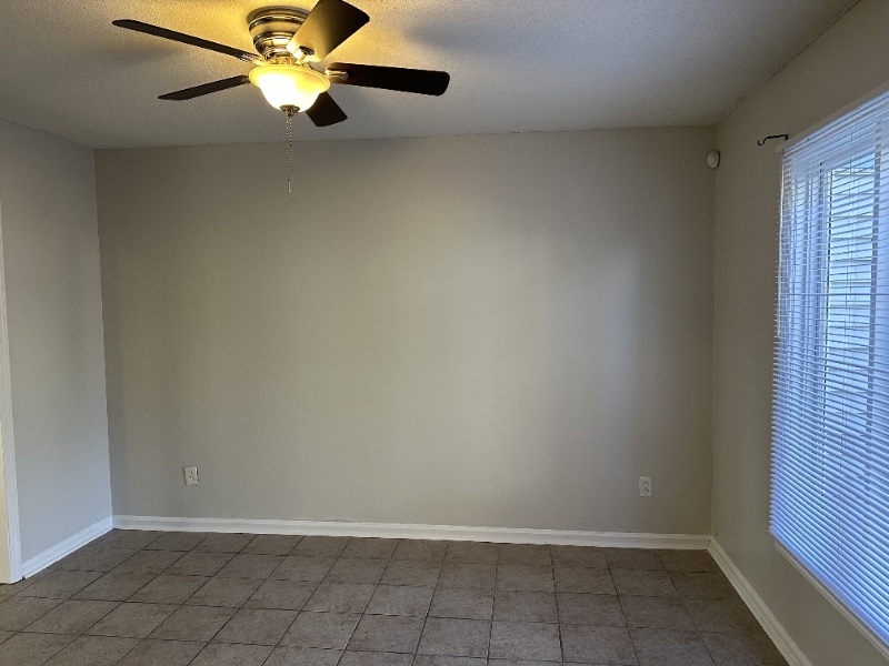 Building Photo - 1921 Mereview Ct