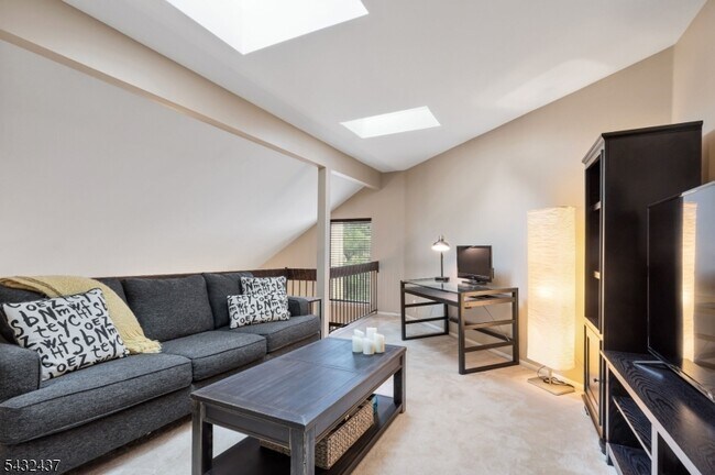 Building Photo - 240 Arrowood Way