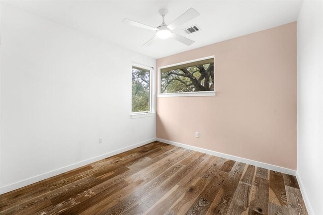 Building Photo - 3812 Wadford St