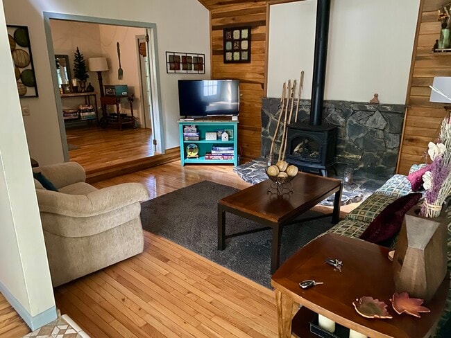 Living Room - 276 Crooked Creek Ln