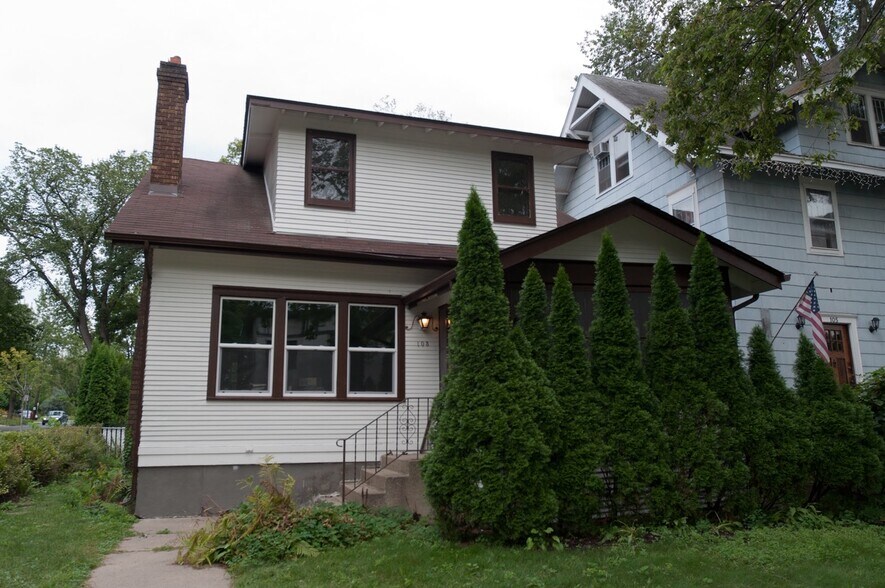 Primary Photo - 103 Warwick St SE