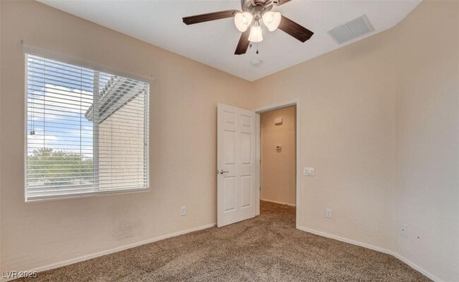 Building Photo - 6868 Sky Pointe Dr