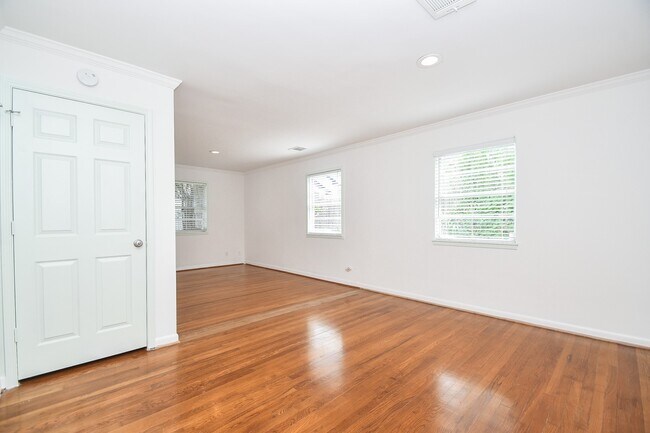 Building Photo - 6602 Housman