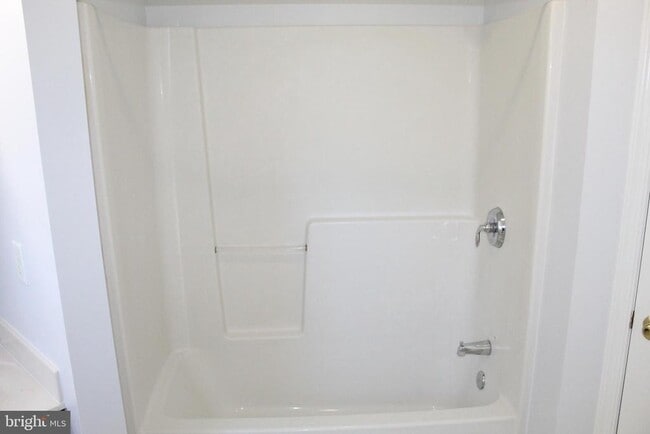 Building Photo - 15 Ryan Ct