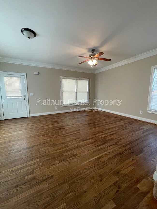 Building Photo - 750 Terry St SE