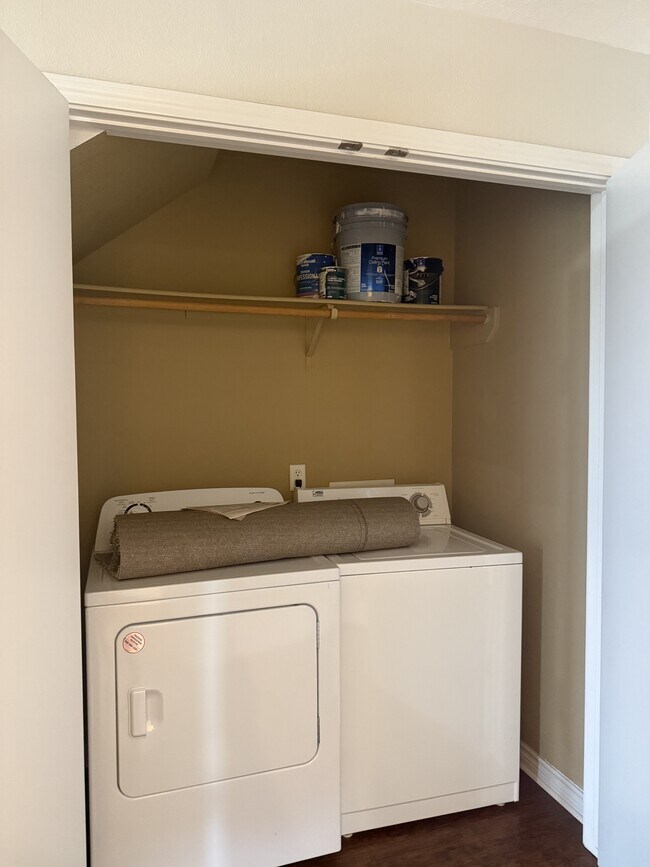 Building Photo - 4039 Southern Trace Dr