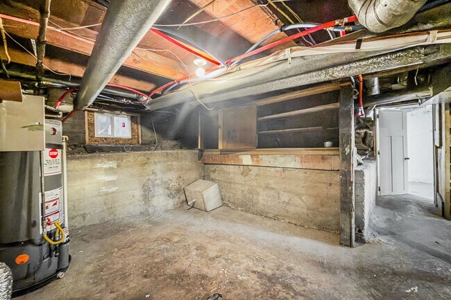 Building Photo - Central Park