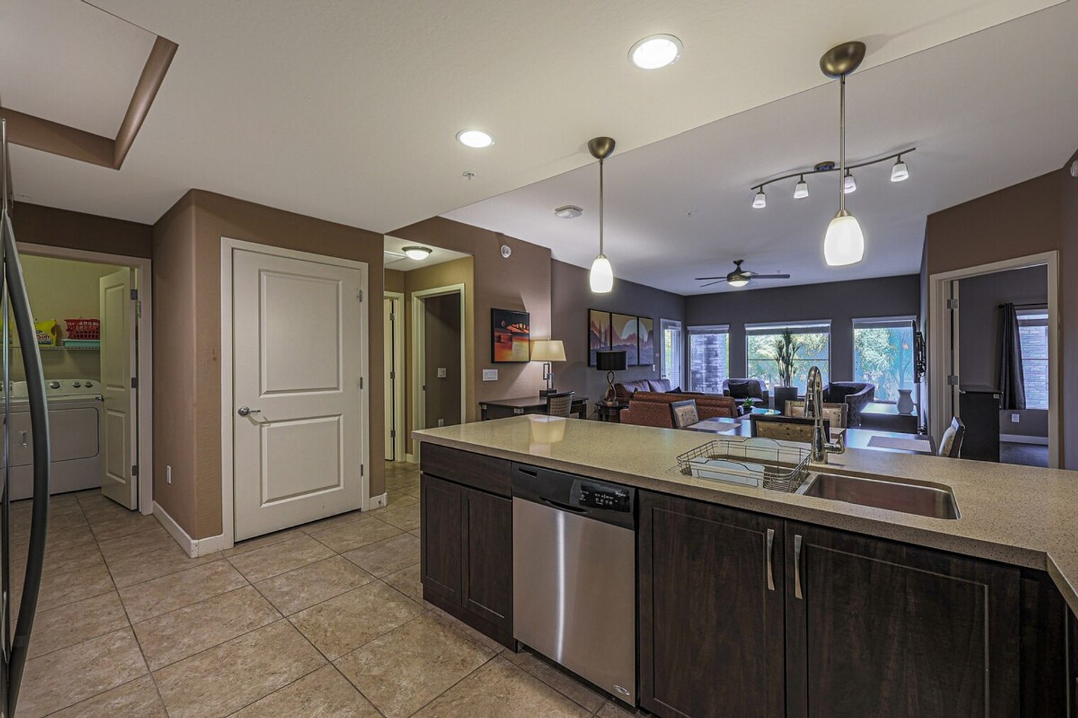 Building Photo - 5450 E Deer Valley Dr