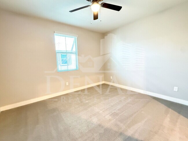 Building Photo - 3855 S McQueen Rd