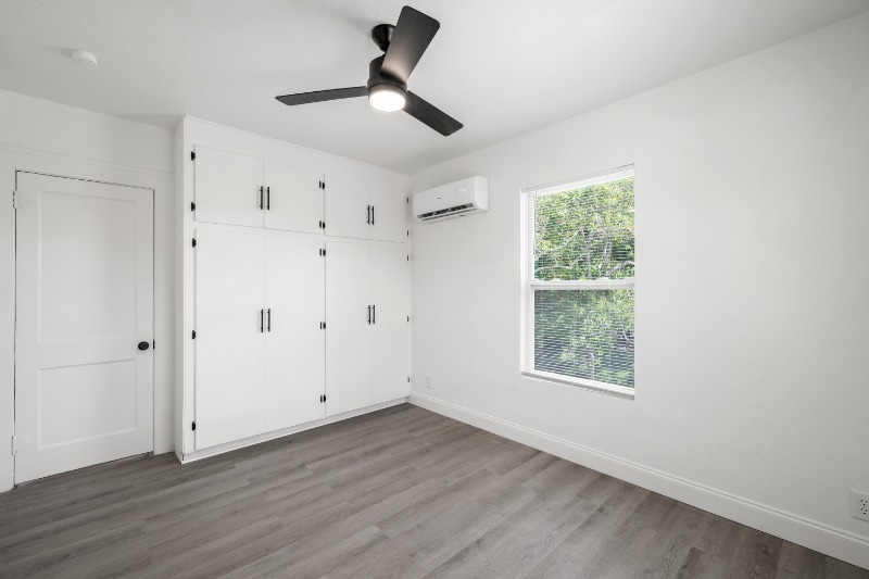 Building Photo - 919 16th Ave N