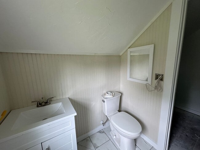 Building Photo - FULLY RENOVATED! 3 Bed/2 Bath in Wanchese