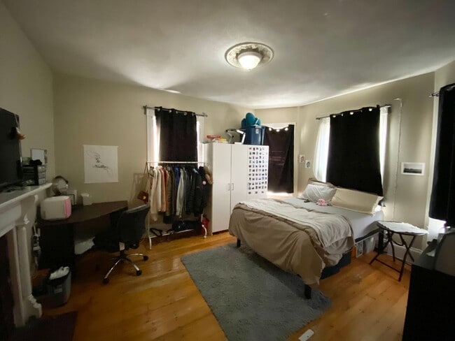 Building Photo - Calumet Street in Mission Hill - 4Bed Modern $5600