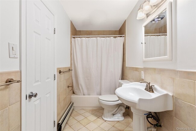 Building Photo - 110 E Bartlett Rd