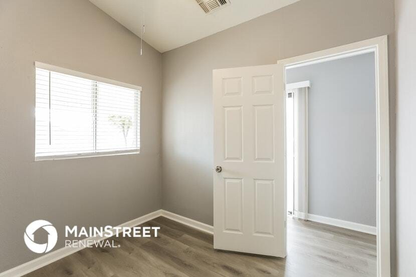 Building Photo - 8619 W College Dr