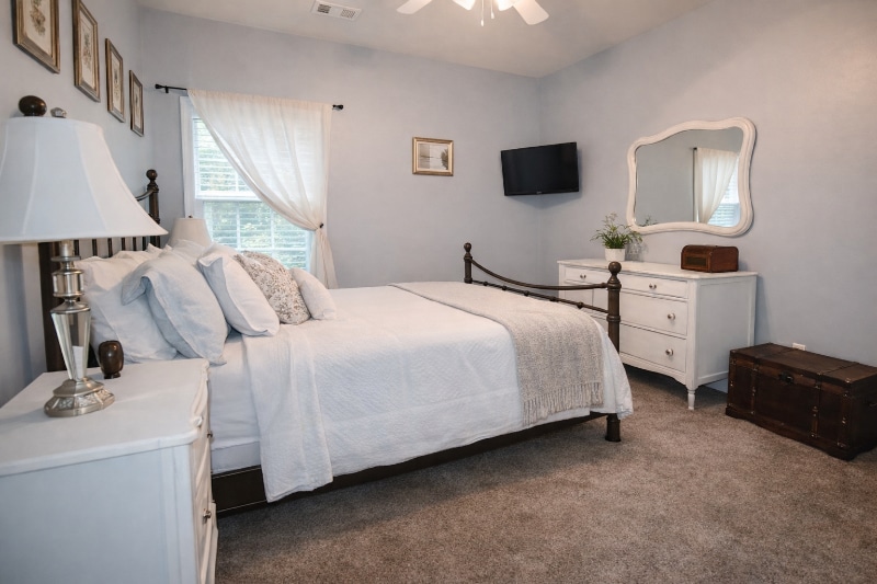 Building Photo - 5025 Hastings Terrace