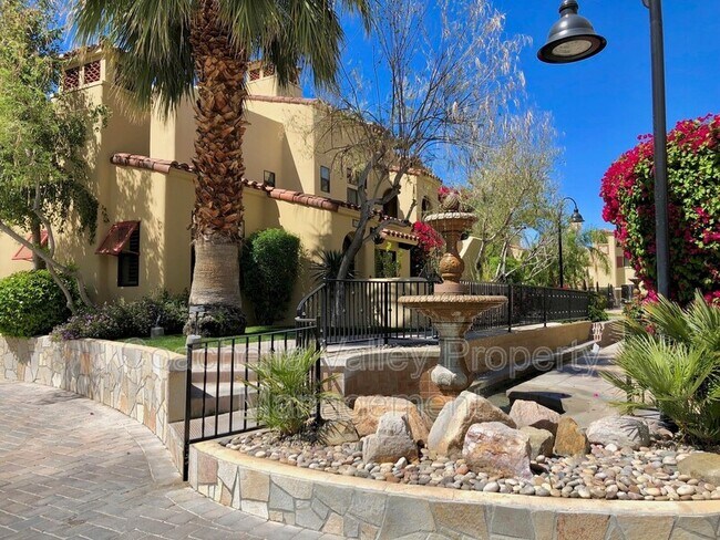 Building Photo - 233 Villorrio Dr E