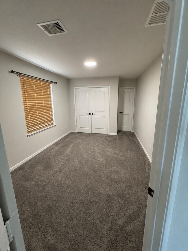 Building Photo - 221 Ashley Way