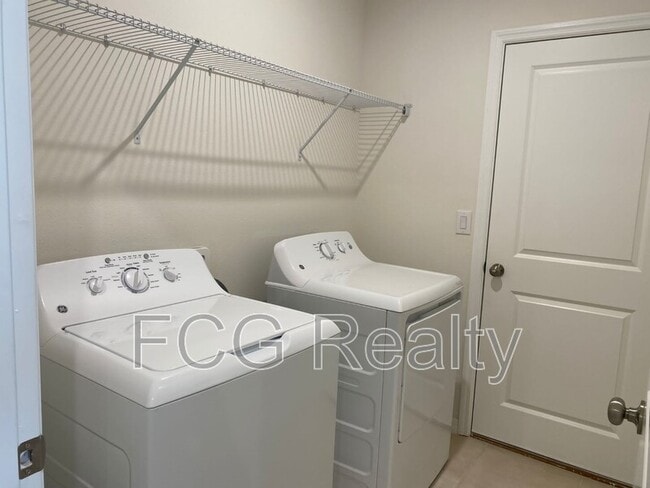 Building Photo - 137 Hamlet Lp