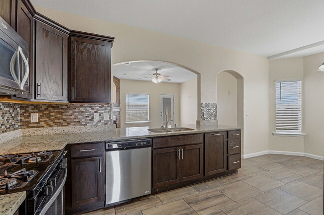 Building Photo - 4-Bedrooms in 79928 with Spacious 1757 Sq Ft – Your Home Awaits!