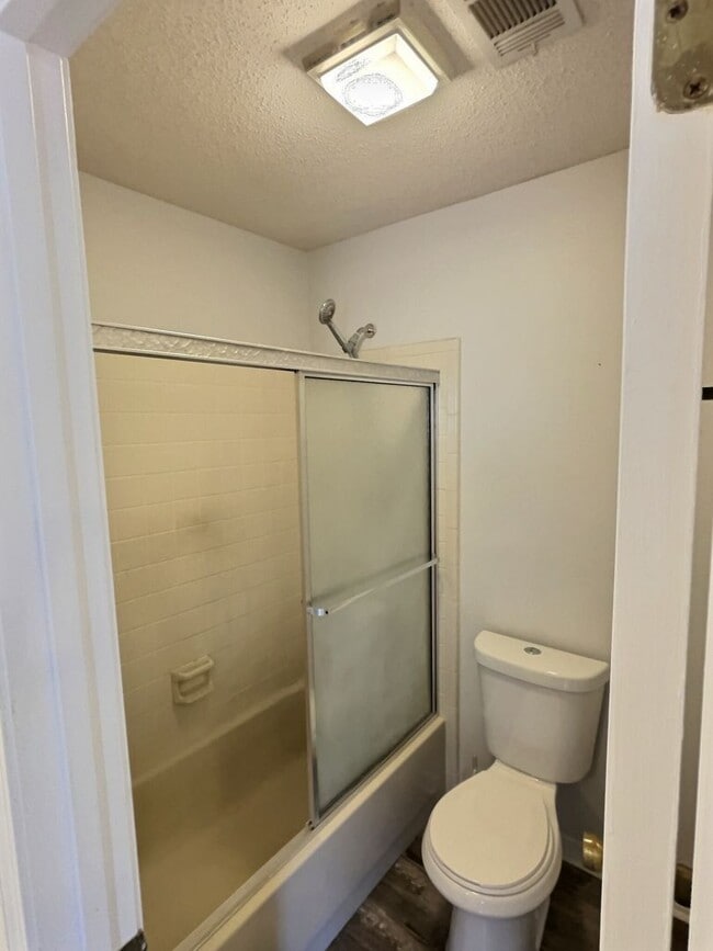 Building Photo - 2 Bedroom 2 Bathroom home in Biloxi, MS!