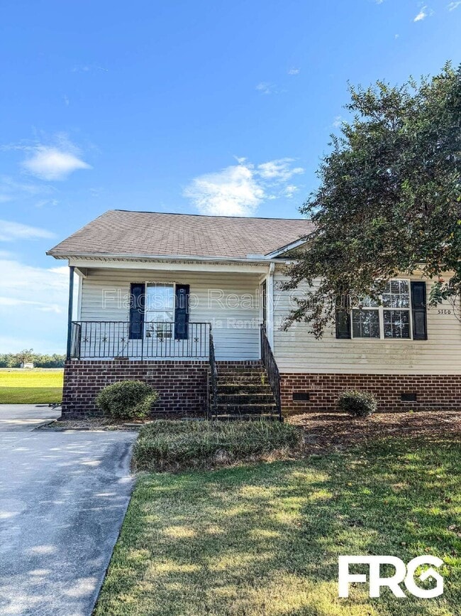 Building Photo - 5160 Deveron St