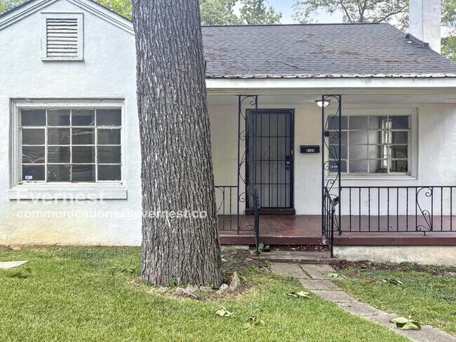 Primary Photo - 5124 Holly Ct