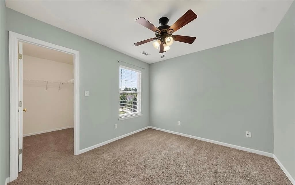 Building Photo - 607 Spring Mnr