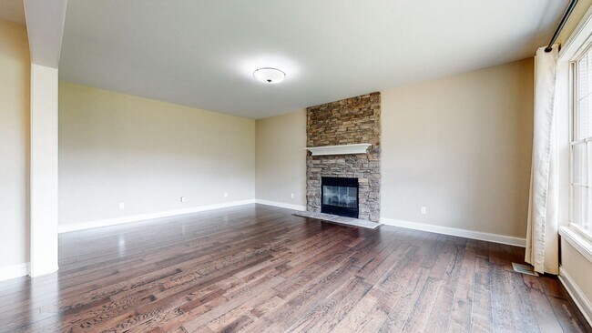Building Photo - 802 Urton Woods Way