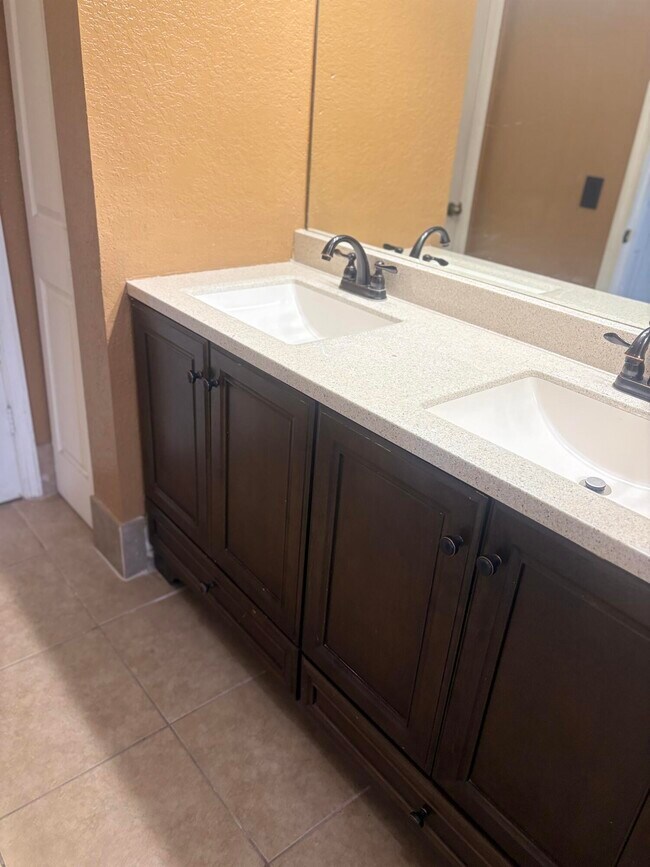 Building Photo - 6606 Catalina Ln