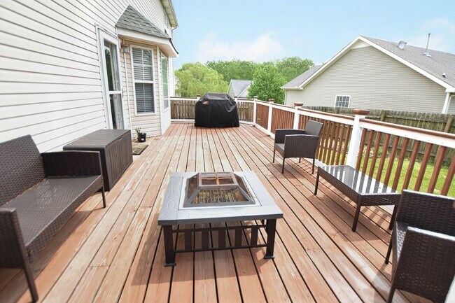 Building Photo - Pet Friendly in Sango!
