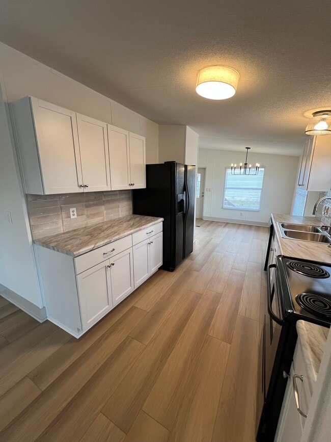 Building Photo - 1609 Walden Rd