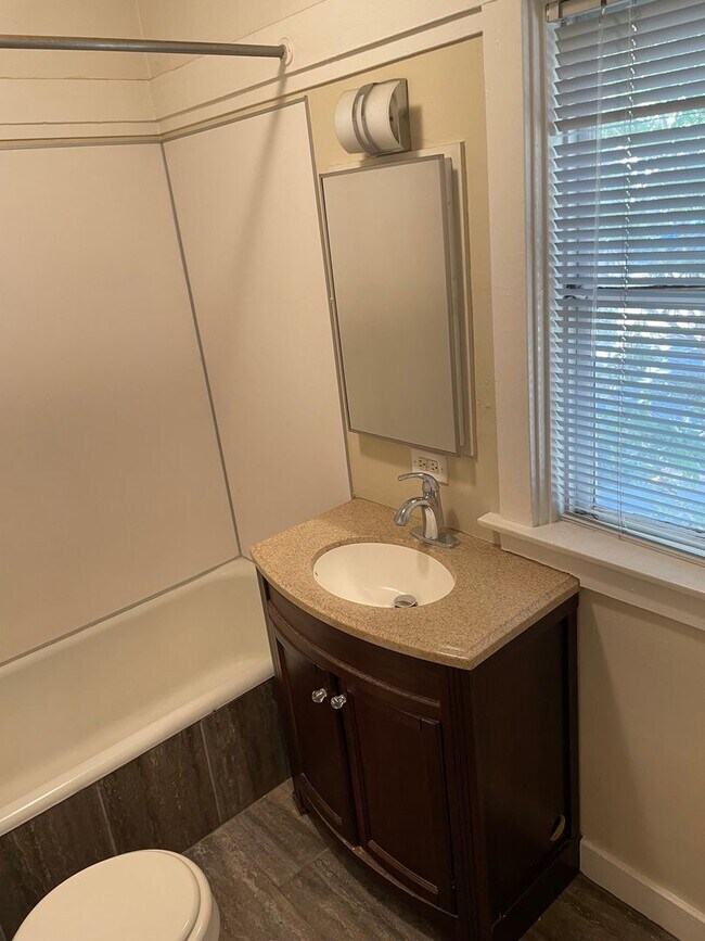 Building Photo - 20thST1401