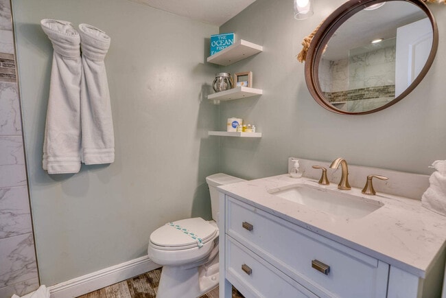 Building Photo - 5500 Bonita Beach Rd SW